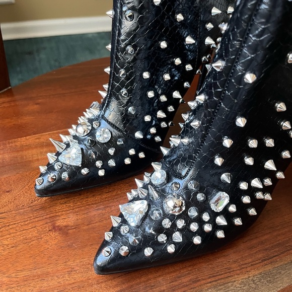 Steve Madden Viceroy Embellished Black Stiletto Heel Ankle Boots - Picture 4 of 12